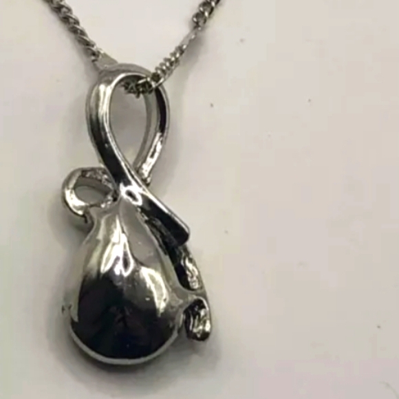 💜 Austrian Purple Crystal Pendant💜 - Picture 2 of 4